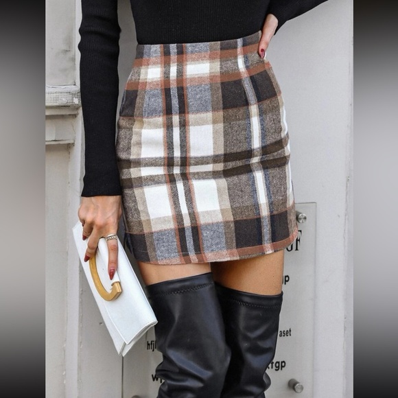 Plaid skirt - Picture 2 of 3